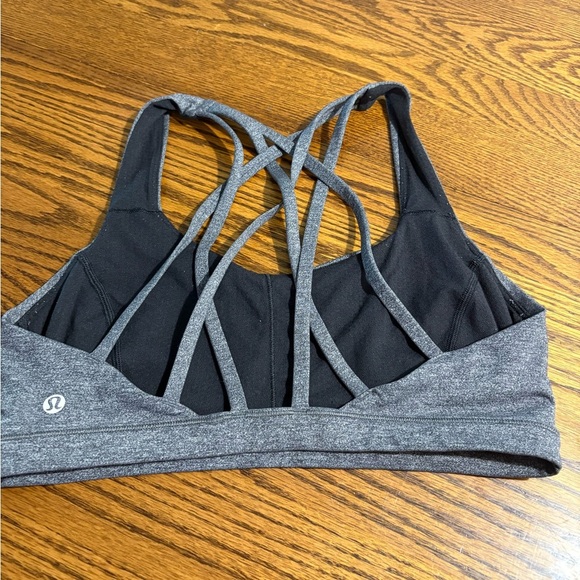 Lululemon 🍋😻Gray Women's Strappy Sports Bra - Picture 5 of 6